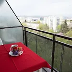 Alexandra City Apartment