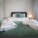 Alexandra City Apartment