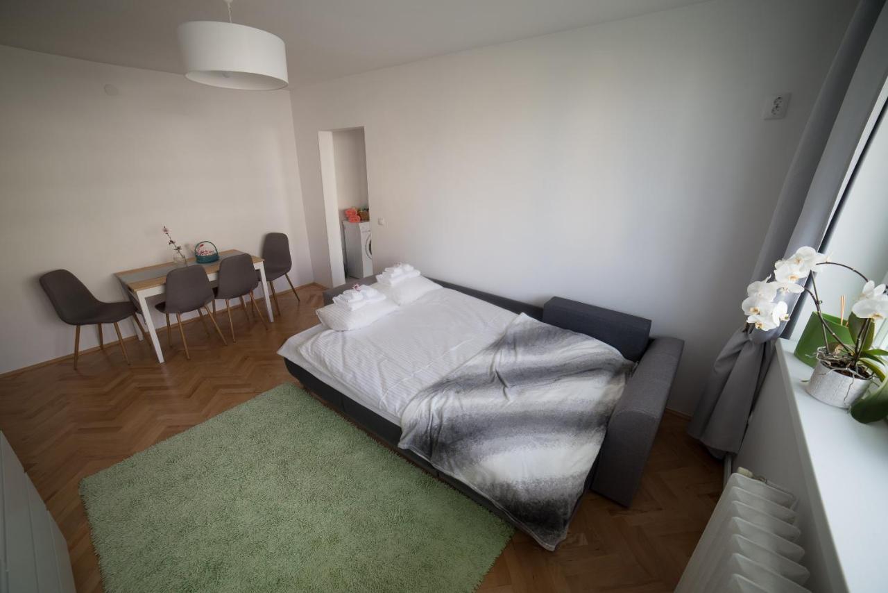 Apartament Alexandra City *